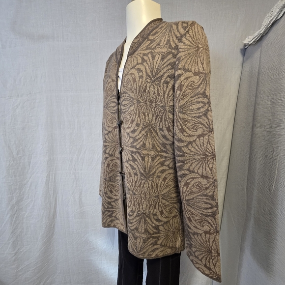 Peruvian‎ Collection Toggle Sweater - Size Medium - Picture 2 of 5